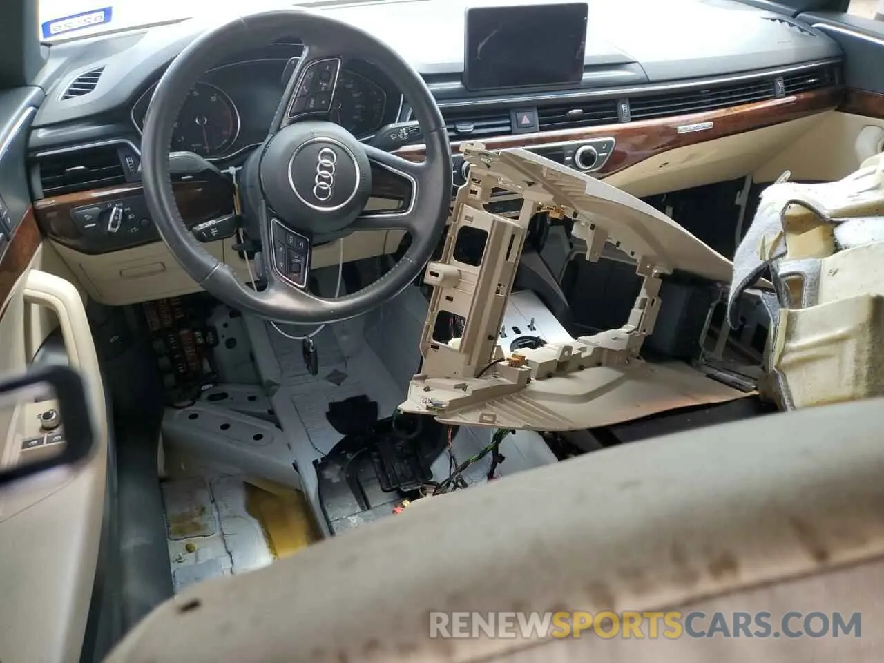 8 Photograph of a damaged car WAUANCF54KA059489 AUDI A5 2019