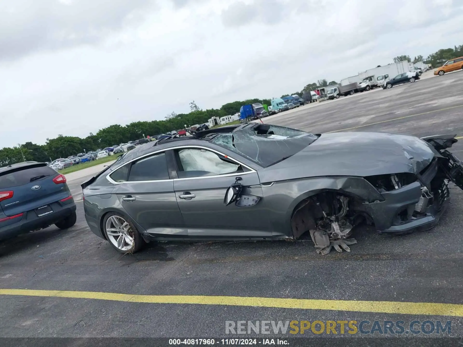 14 Photograph of a damaged car WAUANCF54KA076681 AUDI A5 2019