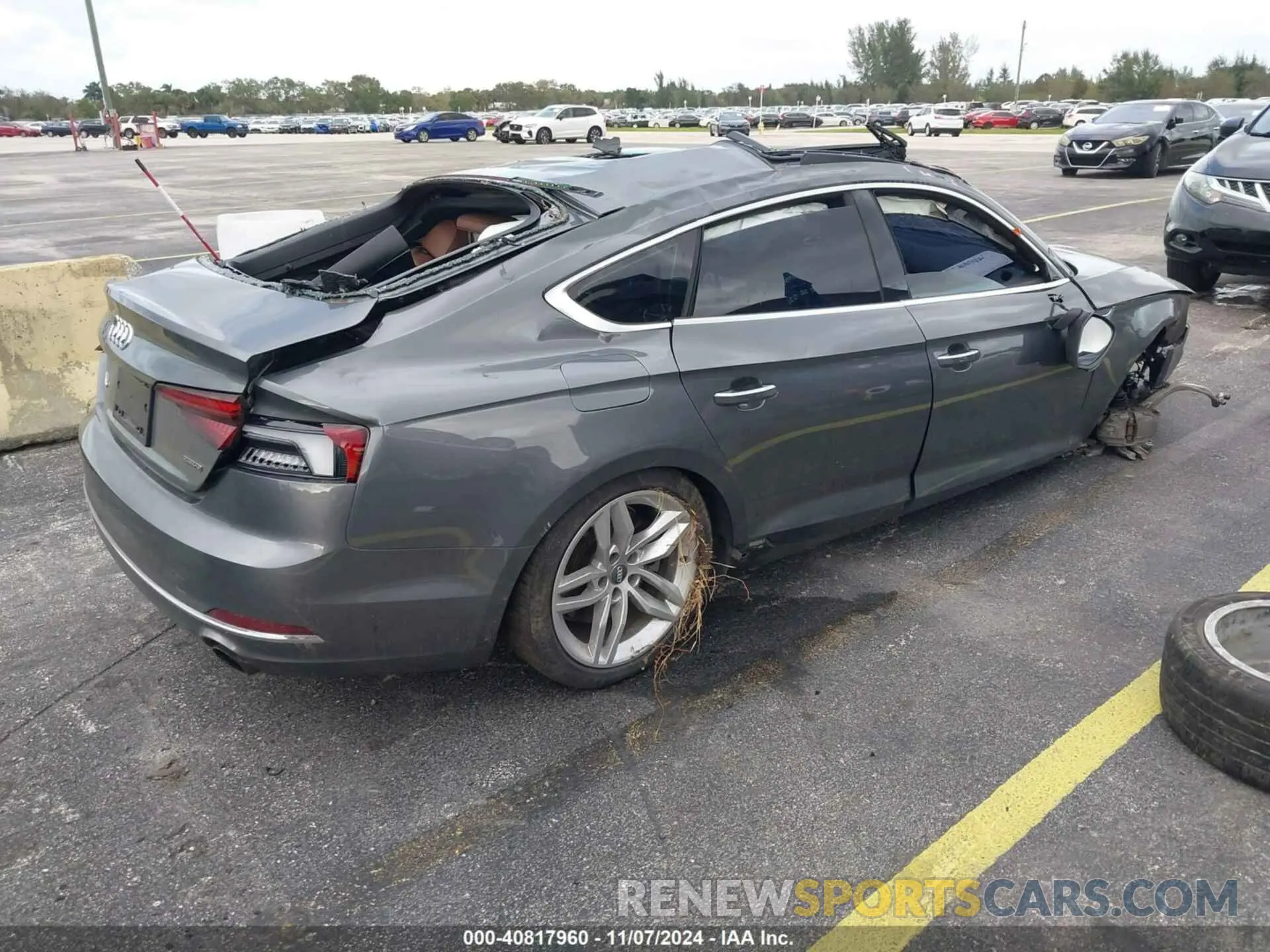4 Photograph of a damaged car WAUANCF54KA076681 AUDI A5 2019