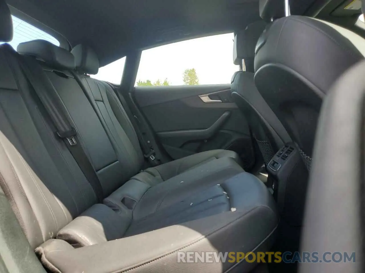 10 Photograph of a damaged car WAUANCF55KA084224 AUDI A5 2019