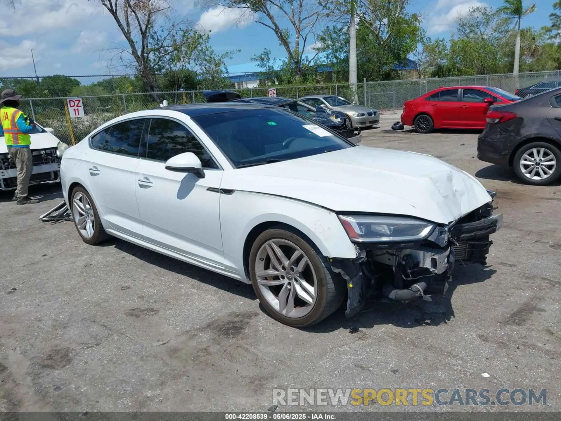1 Photograph of a damaged car WAUANCF56KA080411 AUDI A5 2019