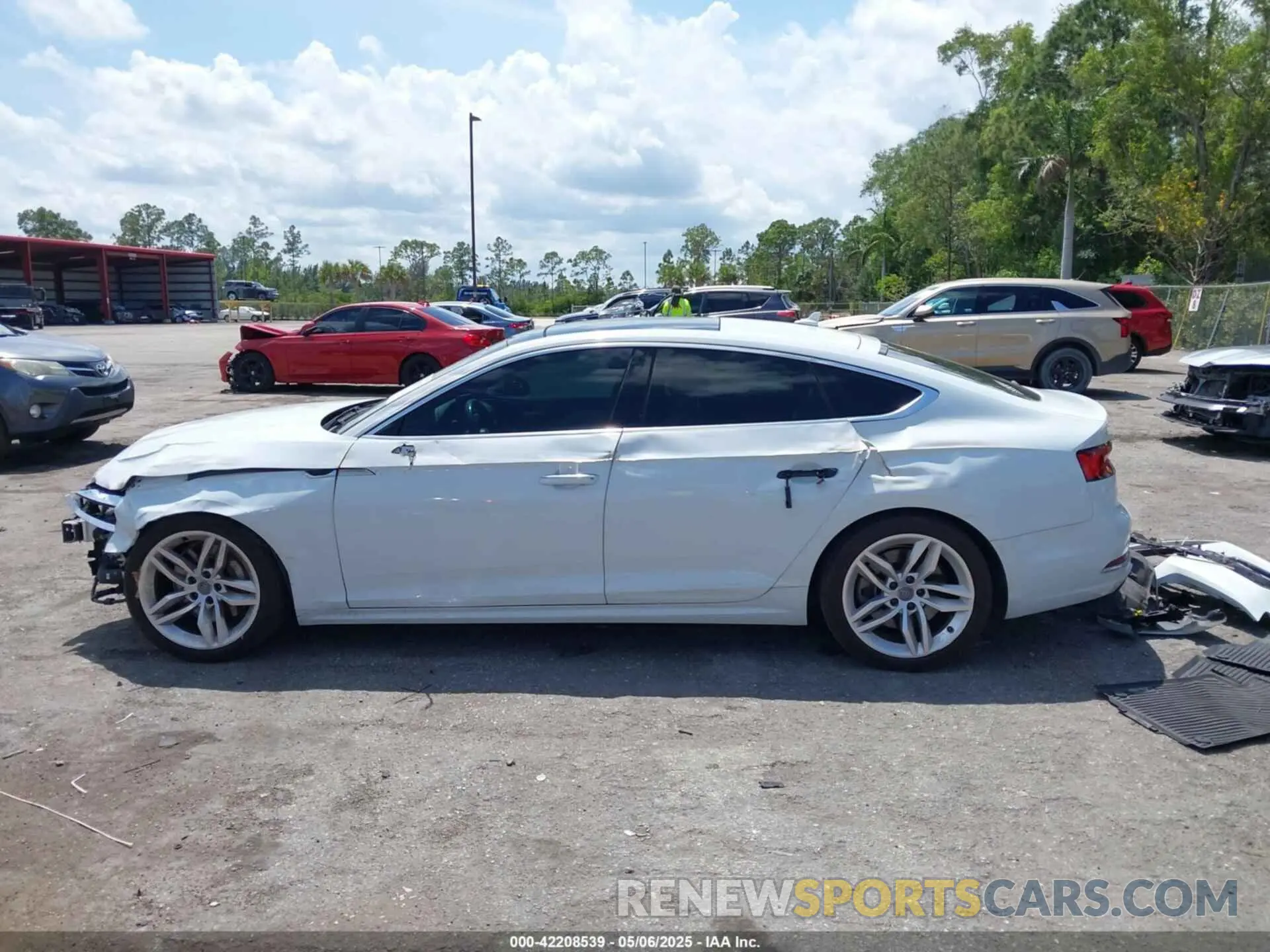 15 Photograph of a damaged car WAUANCF56KA080411 AUDI A5 2019