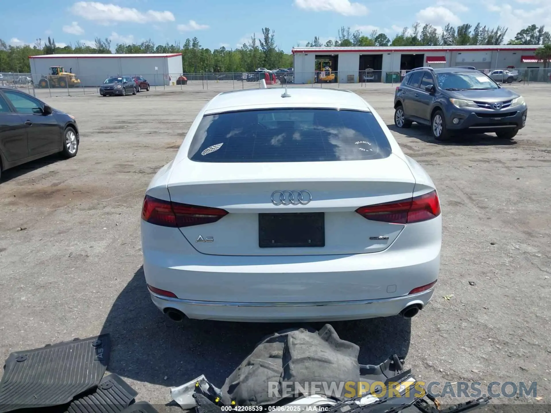 17 Photograph of a damaged car WAUANCF56KA080411 AUDI A5 2019