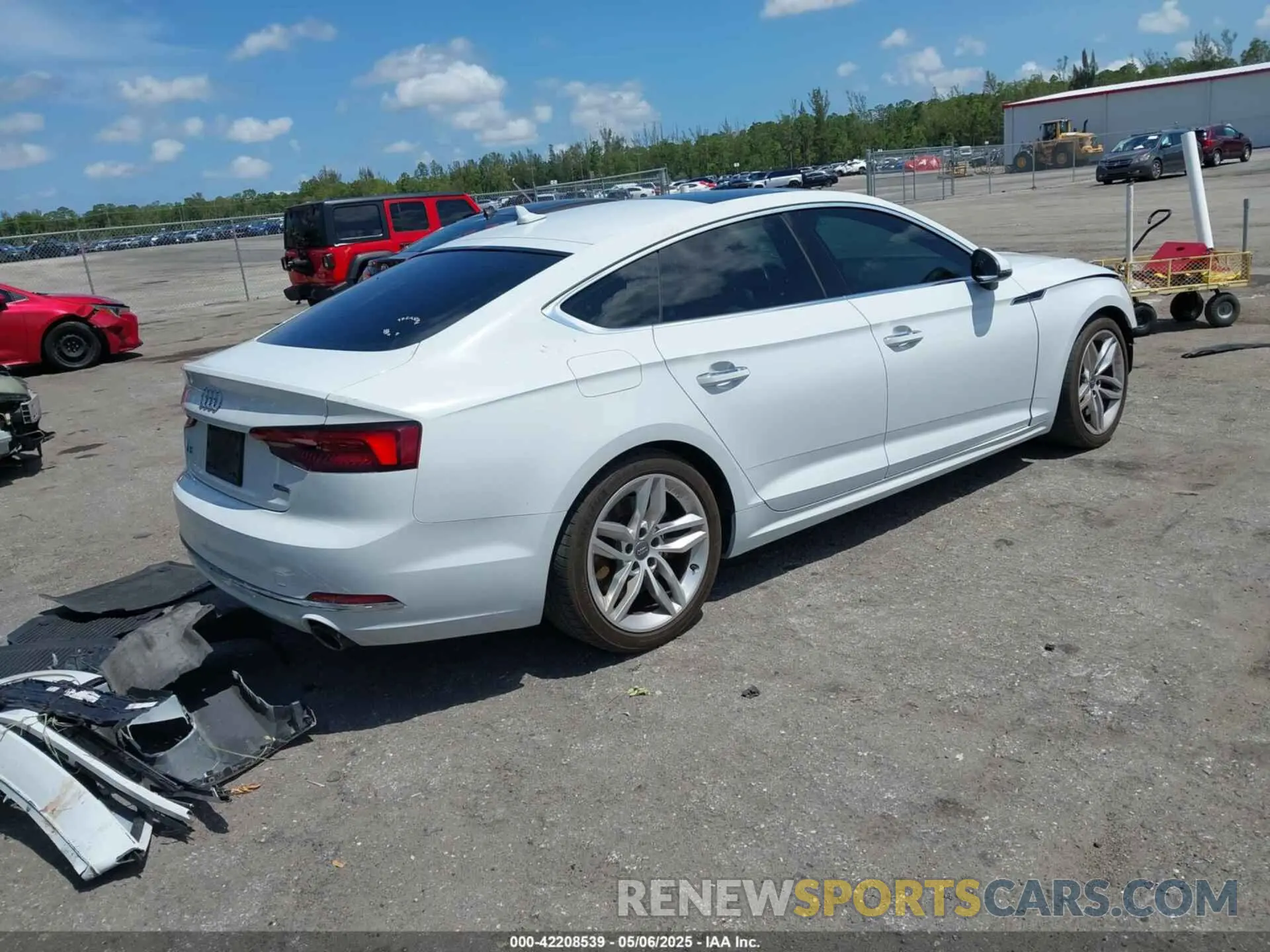 4 Photograph of a damaged car WAUANCF56KA080411 AUDI A5 2019