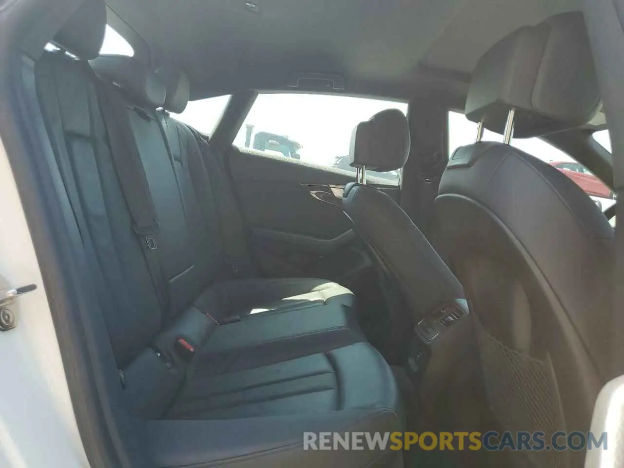 10 Photograph of a damaged car WAUANCF58KA063917 AUDI A5 2019
