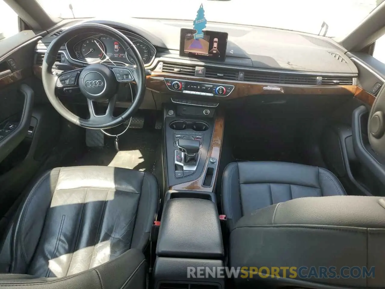 8 Photograph of a damaged car WAUANCF58KA063917 AUDI A5 2019