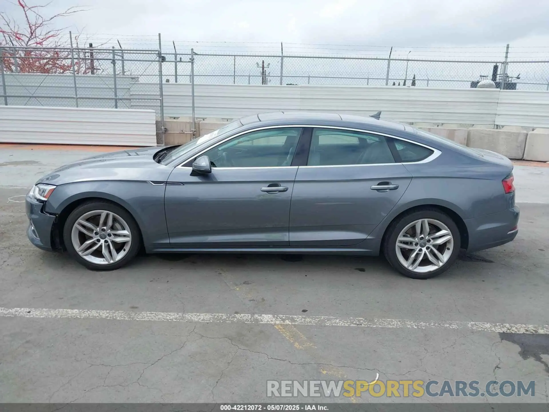 14 Photograph of a damaged car WAUANCF58KA084492 AUDI A5 2019