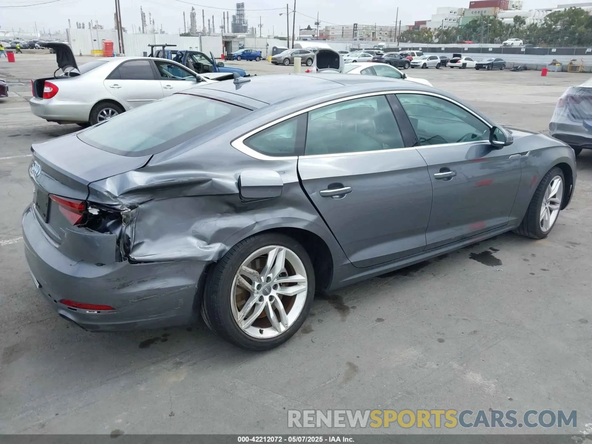 4 Photograph of a damaged car WAUANCF58KA084492 AUDI A5 2019