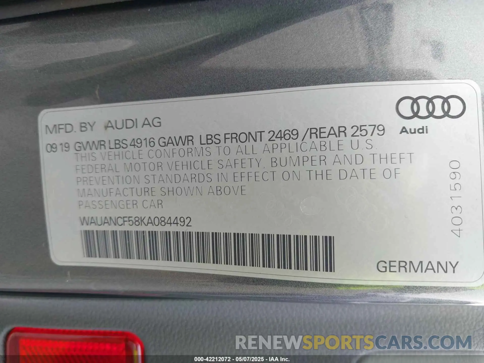 9 Photograph of a damaged car WAUANCF58KA084492 AUDI A5 2019