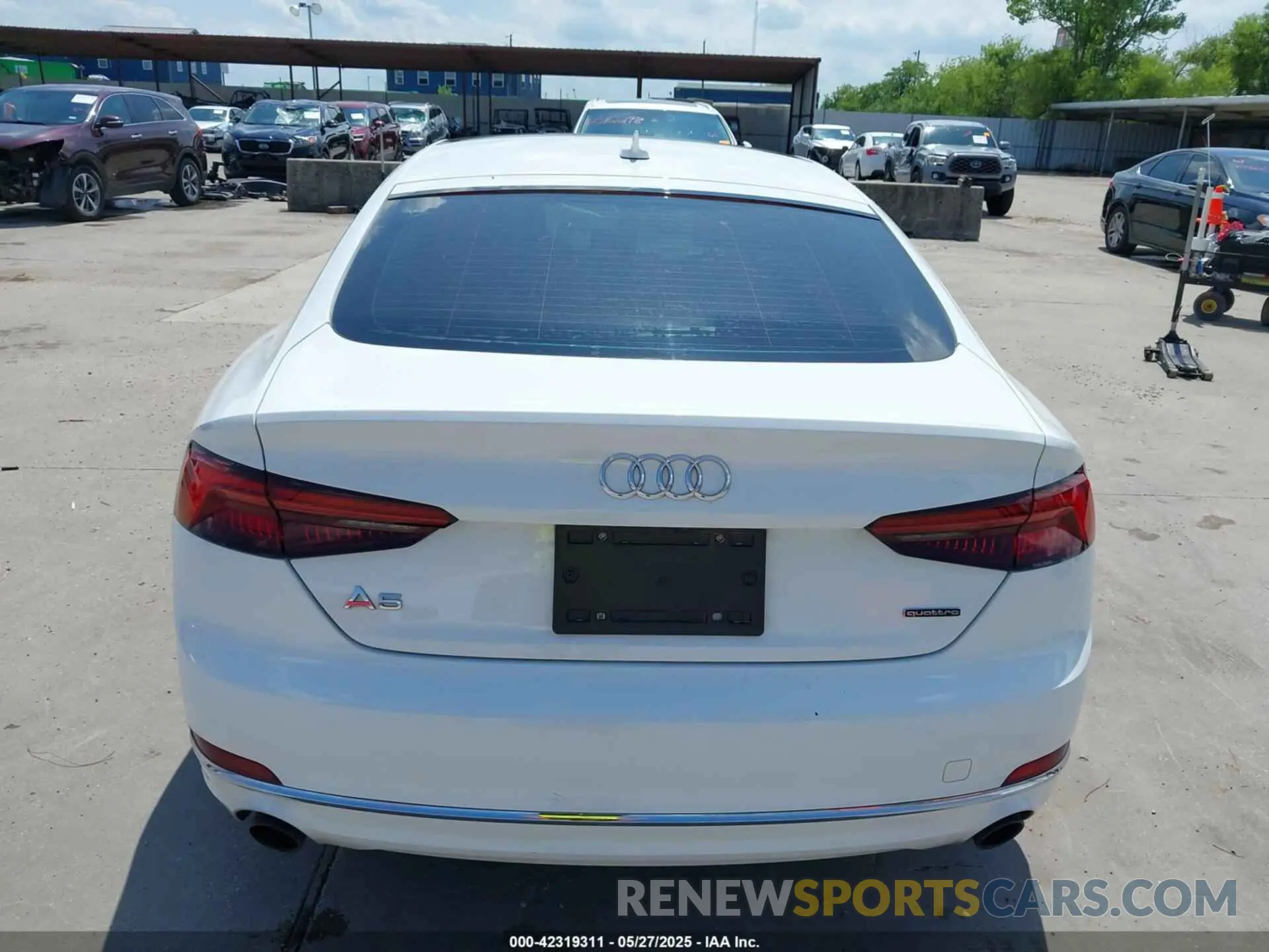 17 Photograph of a damaged car WAUANCF5XKA068987 AUDI A5 2019