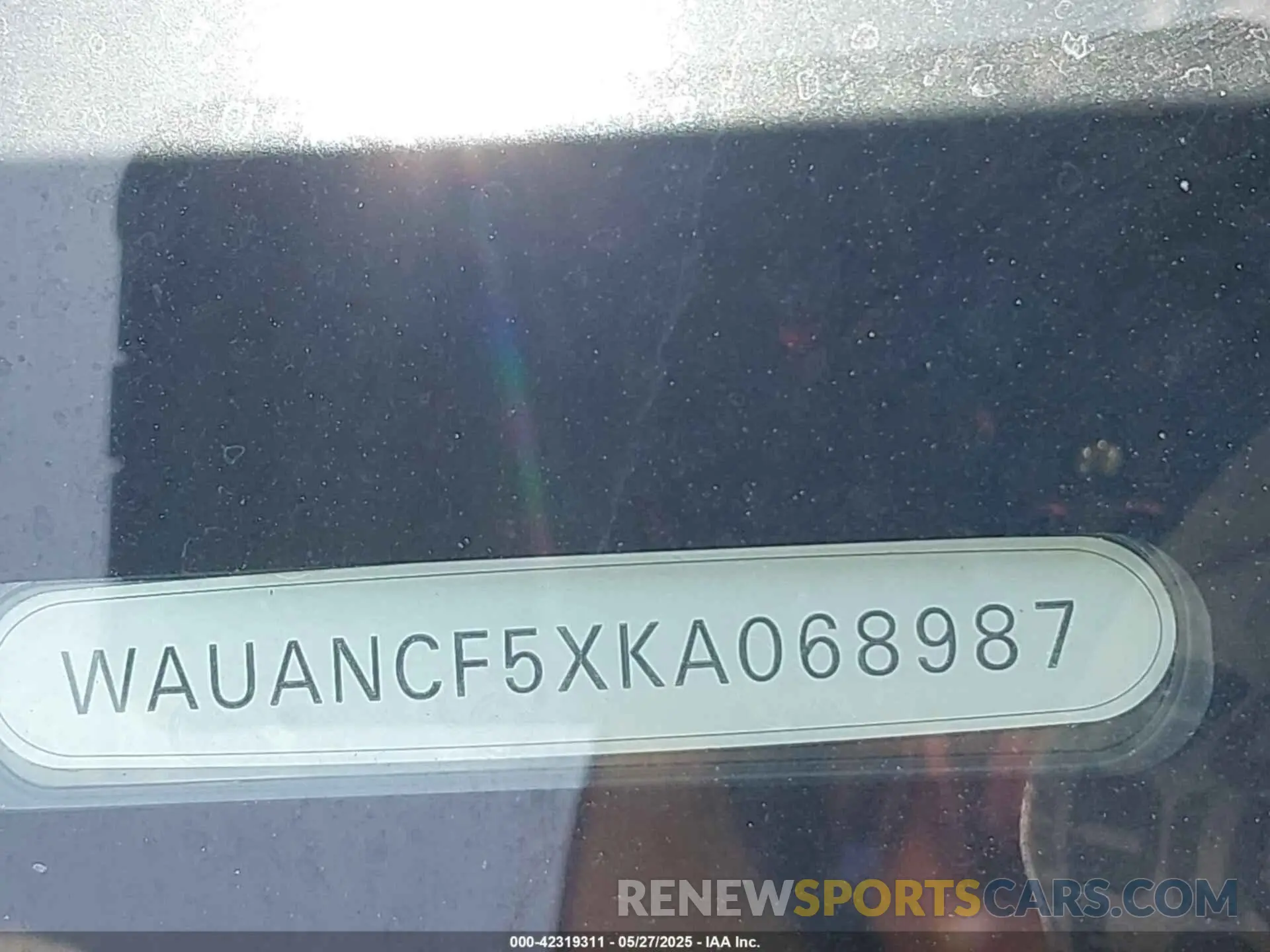 18 Photograph of a damaged car WAUANCF5XKA068987 AUDI A5 2019
