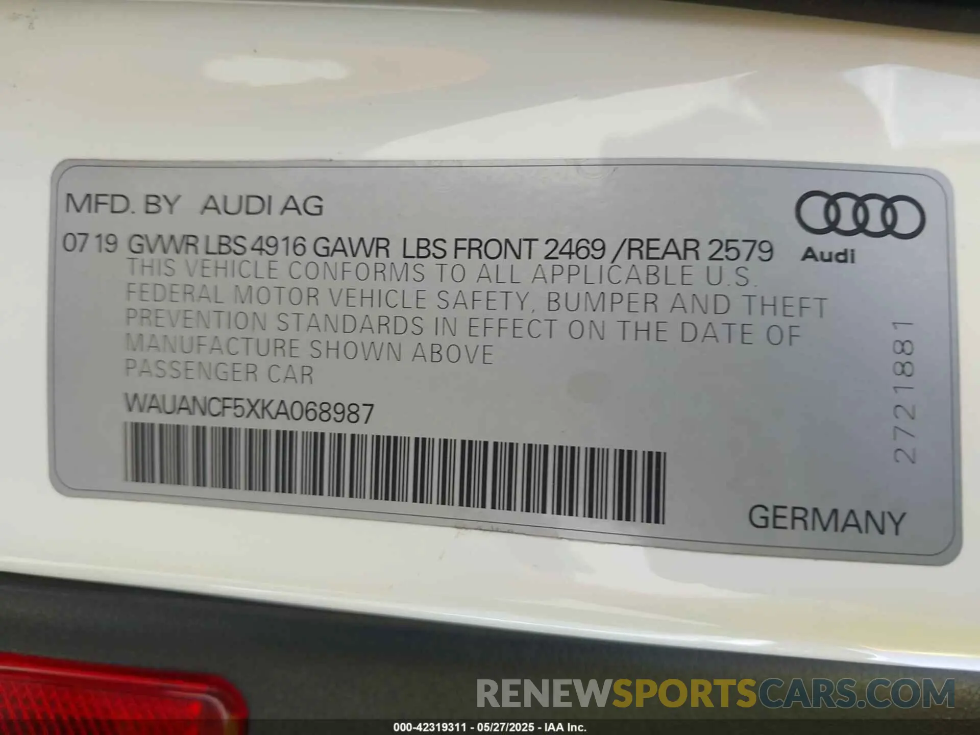 9 Photograph of a damaged car WAUANCF5XKA068987 AUDI A5 2019