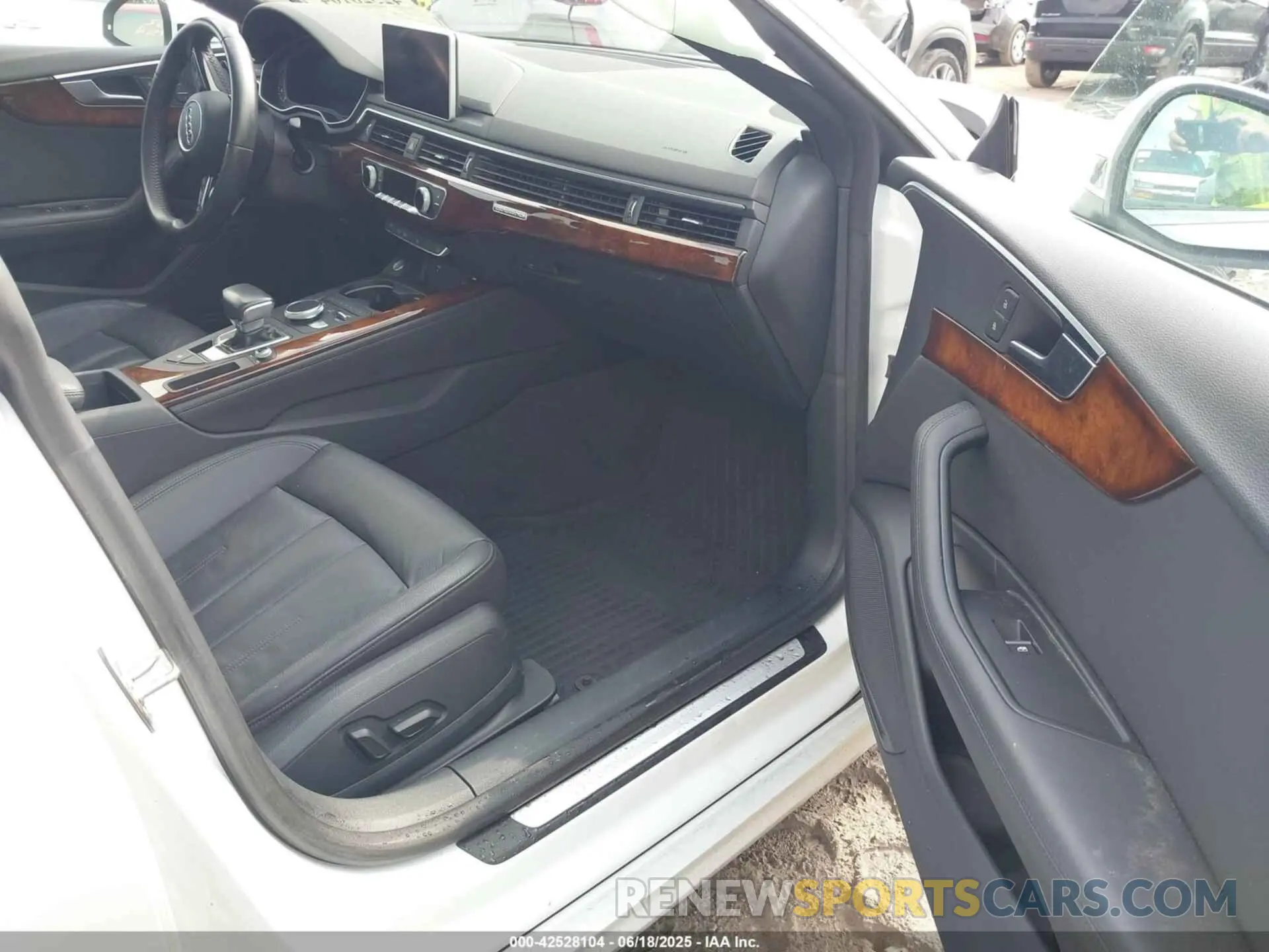 5 Photograph of a damaged car WAUBNCF56KA015689 AUDI A5 2019