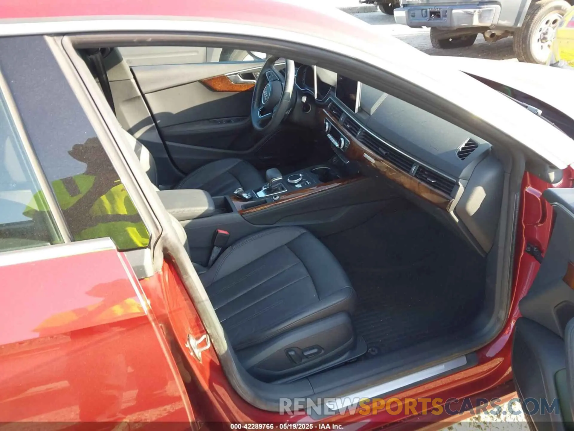 5 Photograph of a damaged car WAUBNCF56KA097357 AUDI A5 2019