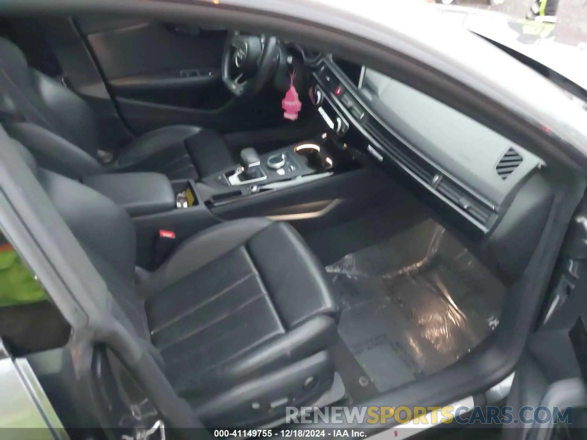 5 Photograph of a damaged car WAUENCF51KA009442 AUDI A5 2019
