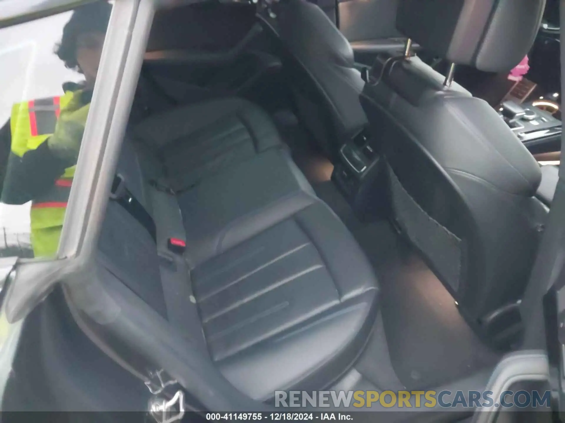 8 Photograph of a damaged car WAUENCF51KA009442 AUDI A5 2019