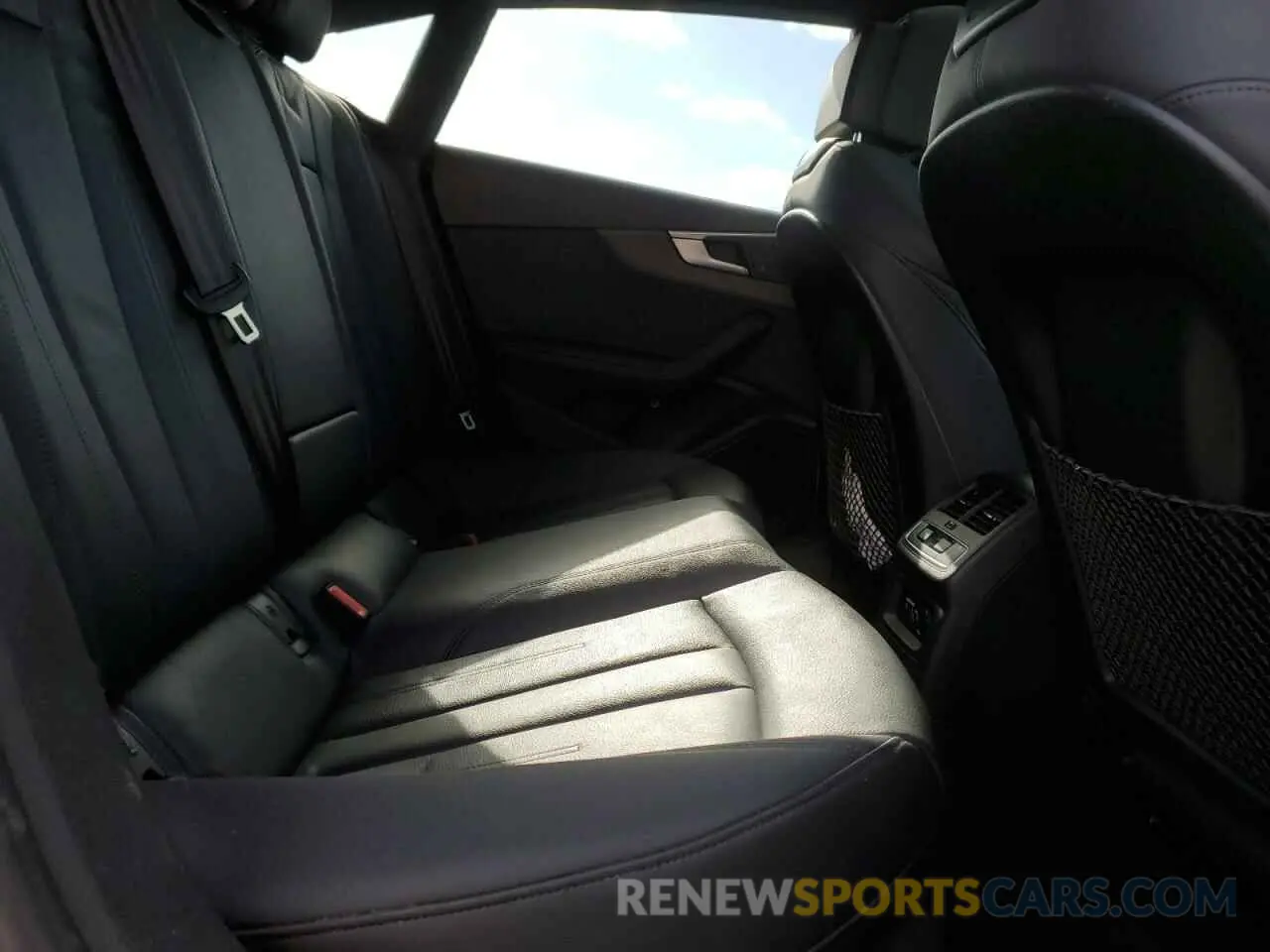 10 Photograph of a damaged car WAUENCF52KA096946 AUDI A5 2019