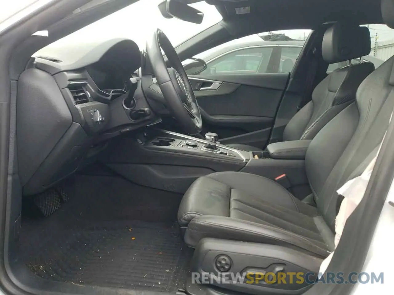 7 Photograph of a damaged car WAUENCF54KA033752 AUDI A5 2019