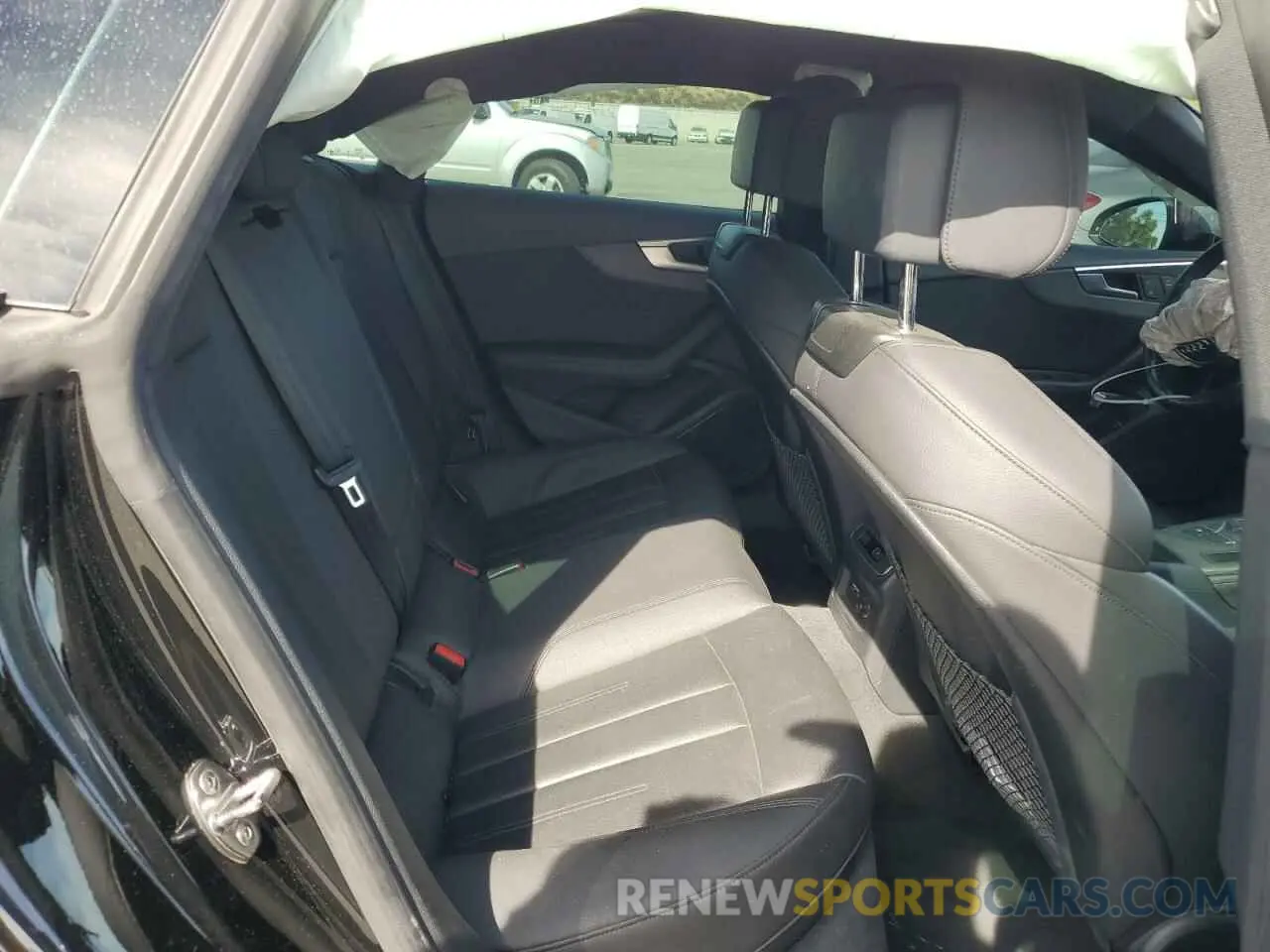 10 Photograph of a damaged car WAUENCF54KA066895 AUDI A5 2019