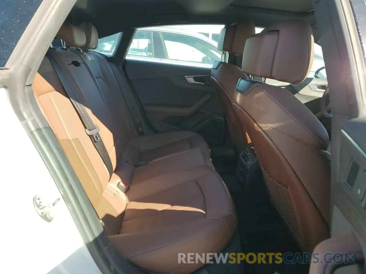 10 Photograph of a damaged car WAUENCF56KA077381 AUDI A5 2019