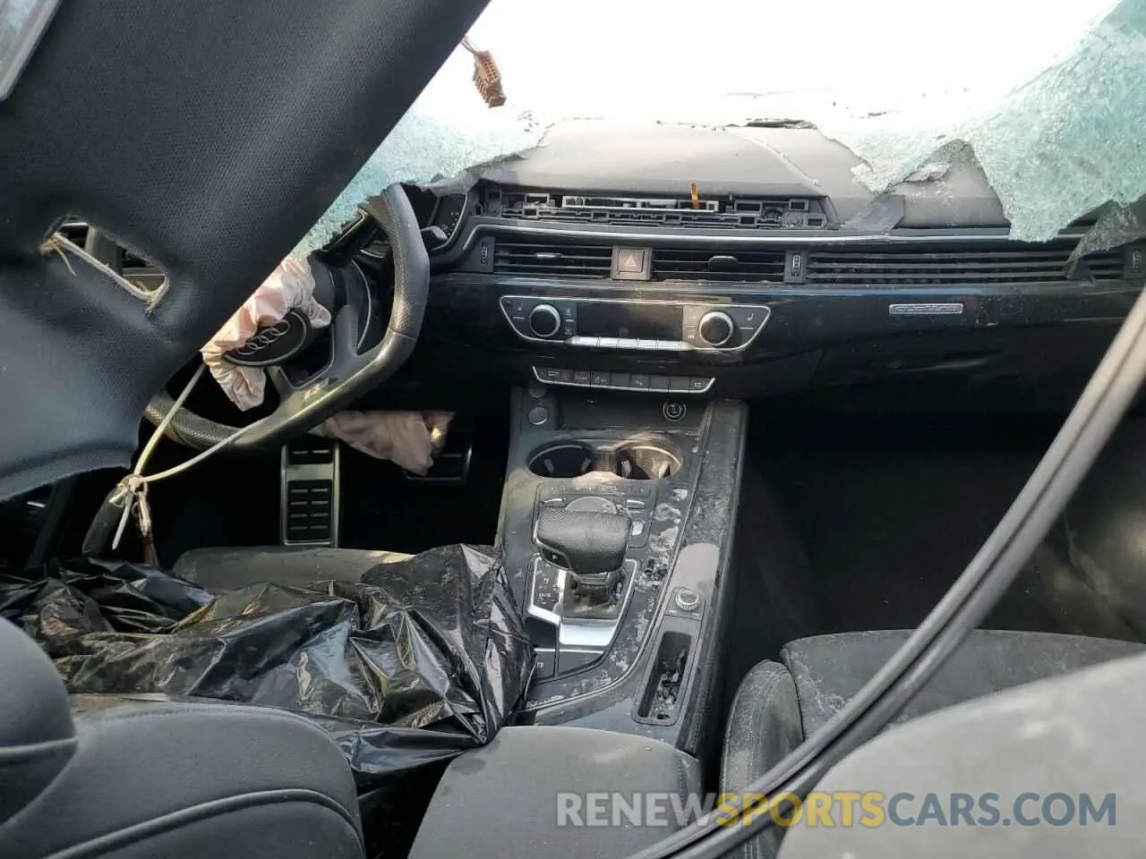 8 Photograph of a damaged car WAUENCF5XKA009763 AUDI A5 2019