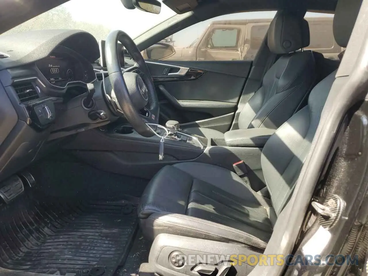 7 Photograph of a damaged car WAUENCF5XKA077867 AUDI A5 2019