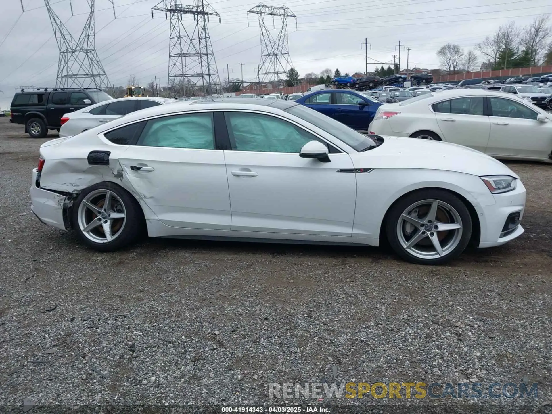 14 Photograph of a damaged car WAUFNCF51KA046530 AUDI A5 2019