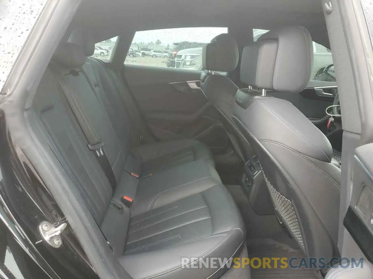 10 Photograph of a damaged car WAUFNCF52KA016694 AUDI A5 2019