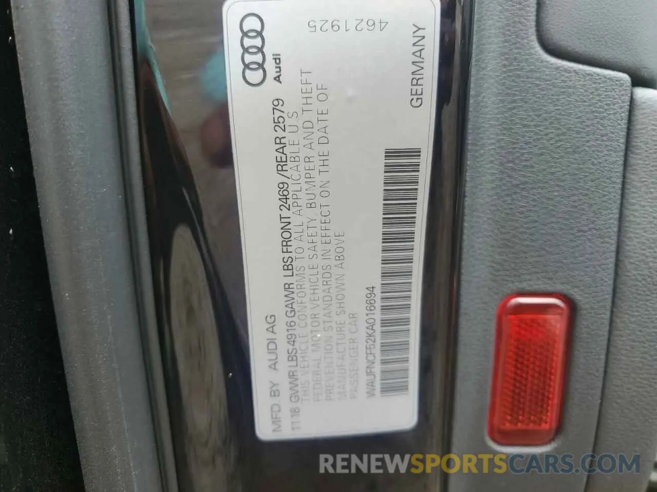 12 Photograph of a damaged car WAUFNCF52KA016694 AUDI A5 2019