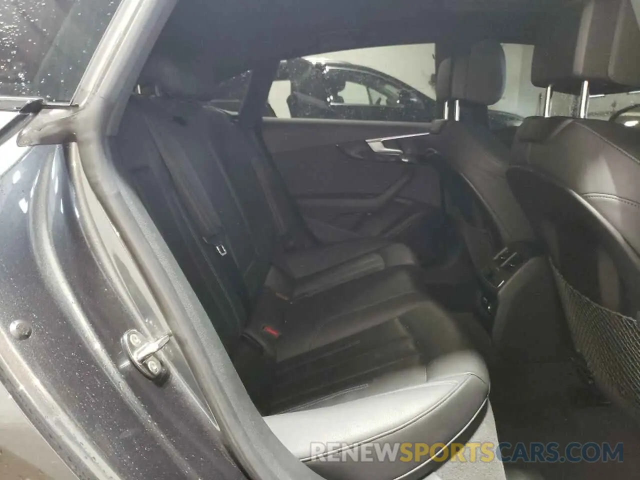 10 Photograph of a damaged car WAUFNCF54KA071275 AUDI A5 2019
