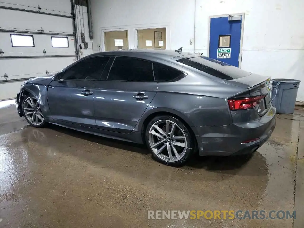 2 Photograph of a damaged car WAUFNCF54KA071275 AUDI A5 2019