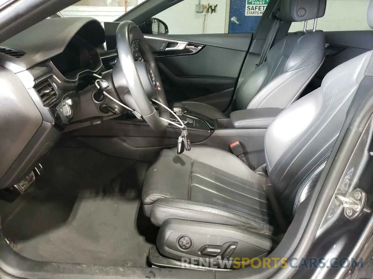 7 Photograph of a damaged car WAUFNCF54KA071275 AUDI A5 2019