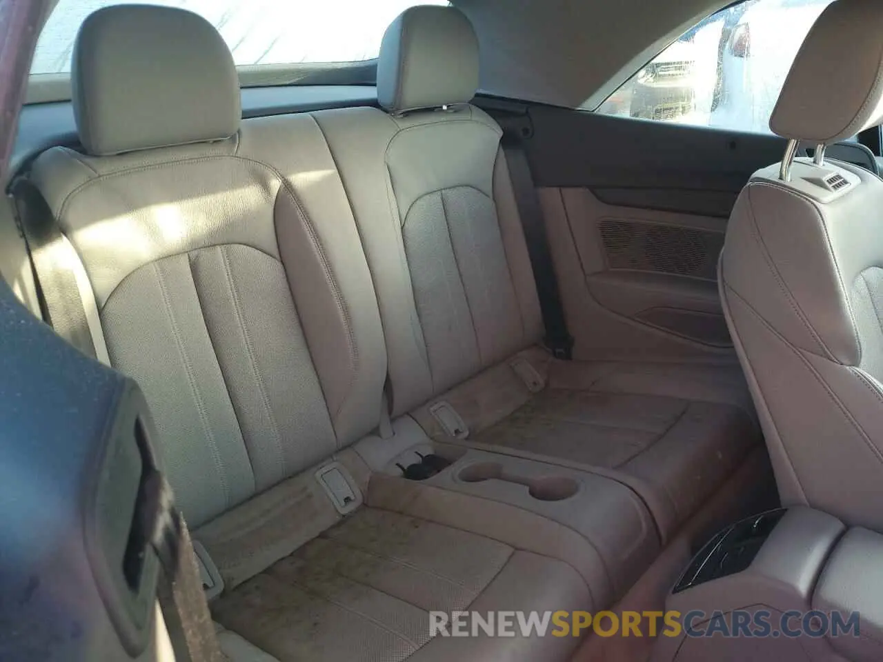10 Photograph of a damaged car WAUYNGF50KN001622 AUDI A5 2019
