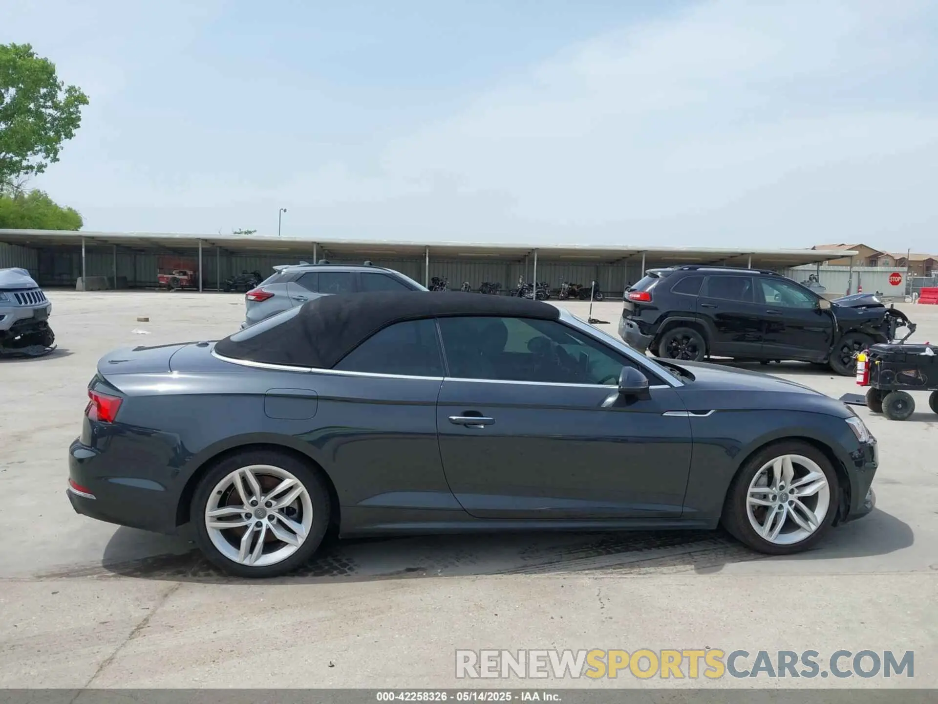 14 Photograph of a damaged car WAUYNGF50KN001829 AUDI A5 2019