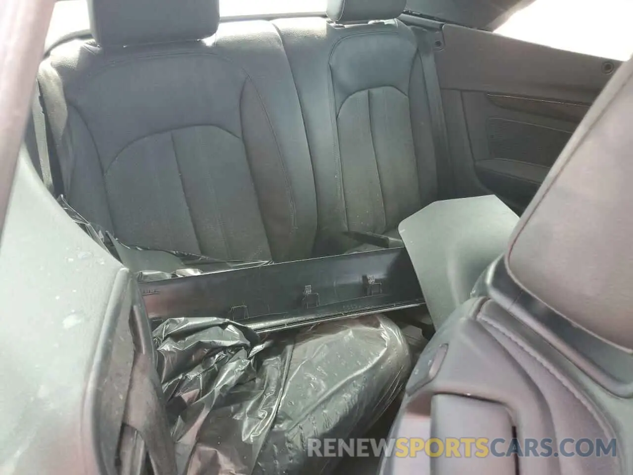 10 Photograph of a damaged car WAUYNGF55KN007979 AUDI A5 2019