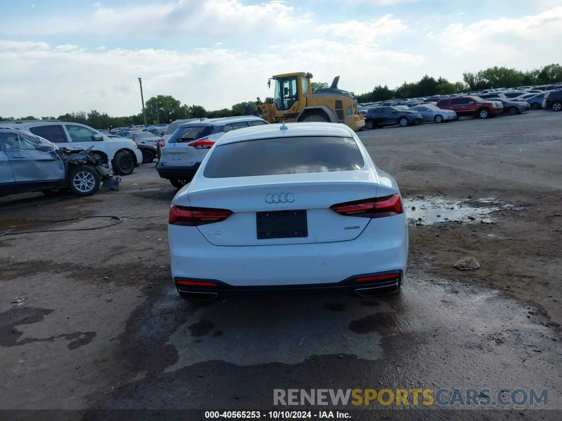 16 Photograph of a damaged car WAUCNCF50LA017671 AUDI A5 2020