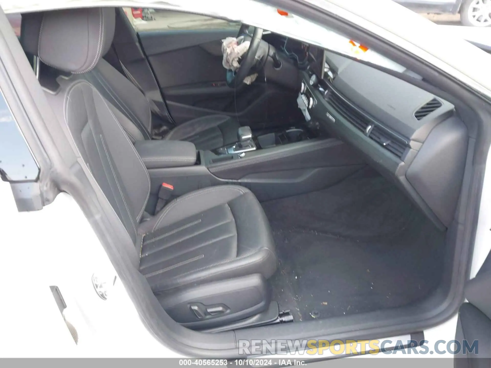 5 Photograph of a damaged car WAUCNCF50LA017671 AUDI A5 2020