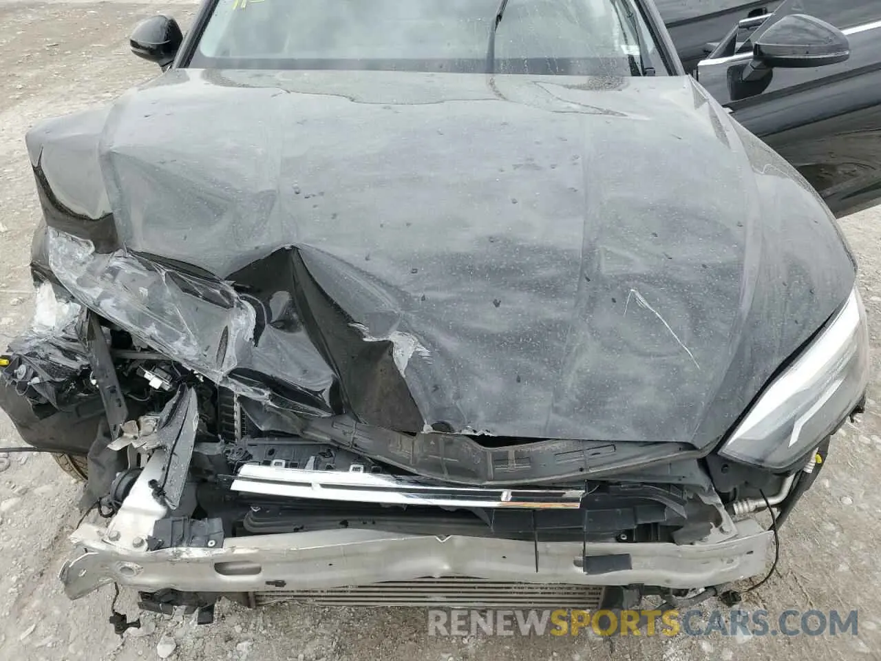 12 Photograph of a damaged car WAUABCF50MA017574 AUDI A5 2021