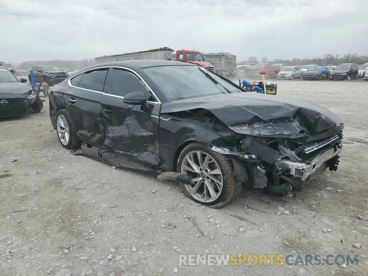 4 Photograph of a damaged car WAUABCF50MA017574 AUDI A5 2021