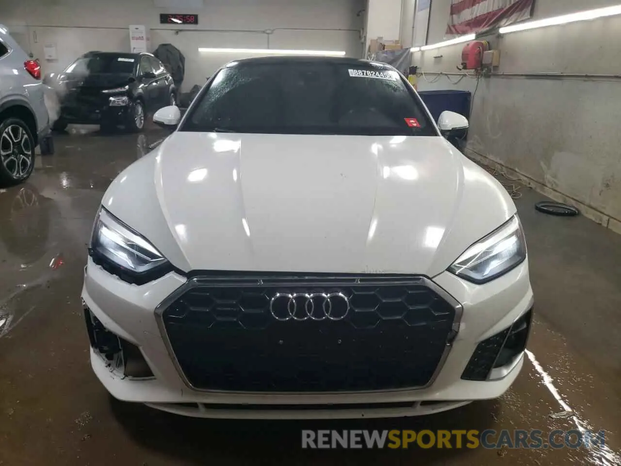 5 Photograph of a damaged car WAUDACF53MA016807 AUDI A5 2021