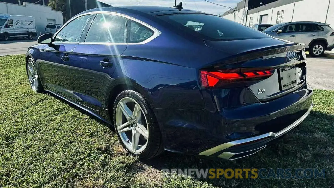 3 Photograph of a damaged car WAUDACF54MA013186 AUDI A5 2021