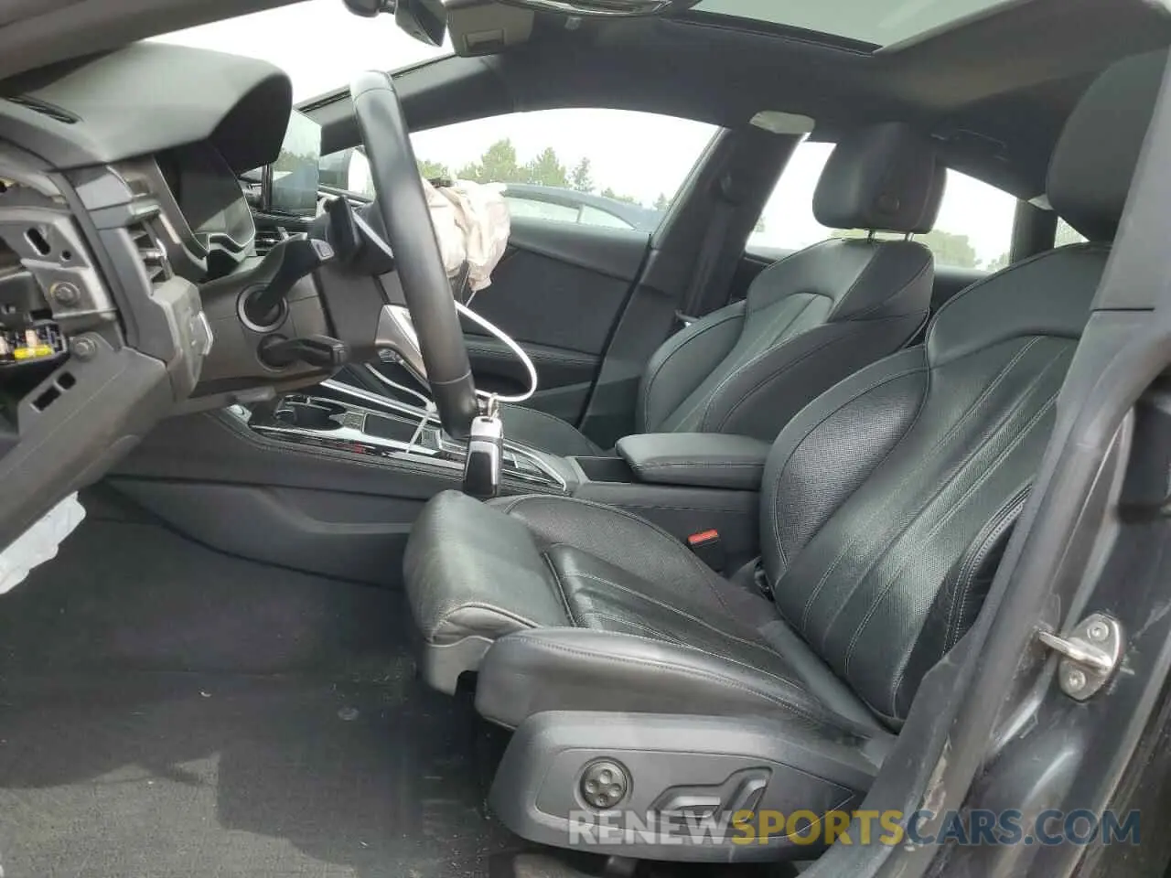 7 Photograph of a damaged car WAUFACF54MA037769 AUDI A5 2021