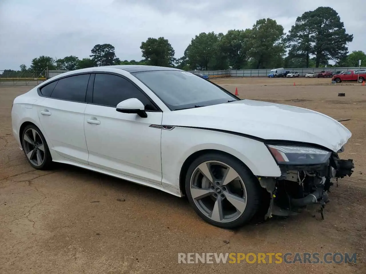 4 Photograph of a damaged car WAUFACF58MA019744 AUDI A5 2021
