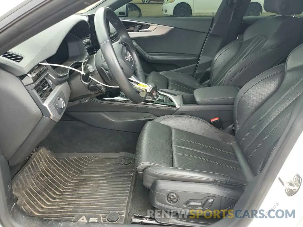 7 Photograph of a damaged car WAUFACF58MA019744 AUDI A5 2021