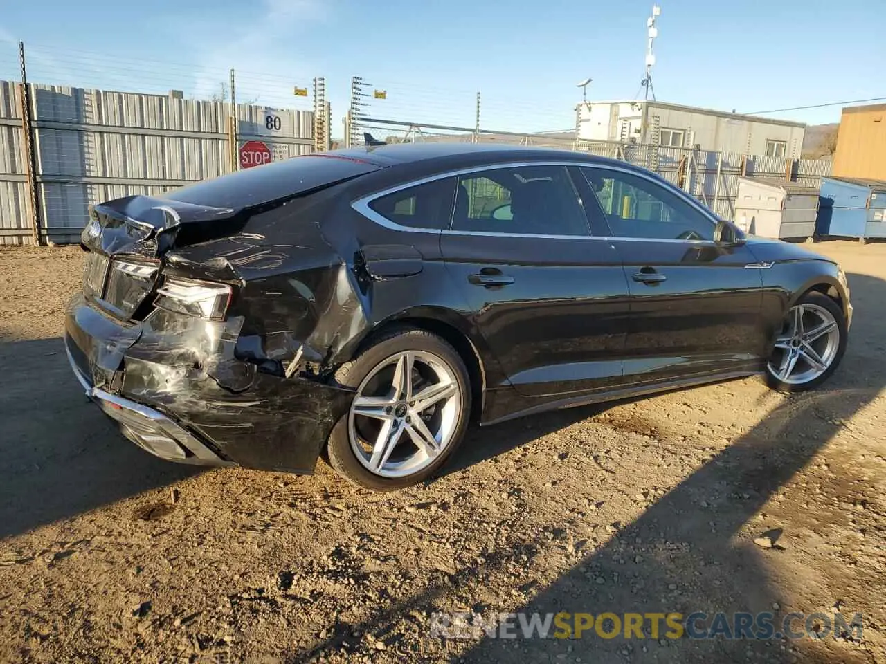 3 Photograph of a damaged car WAUFACF59MA043051 AUDI A5 2021