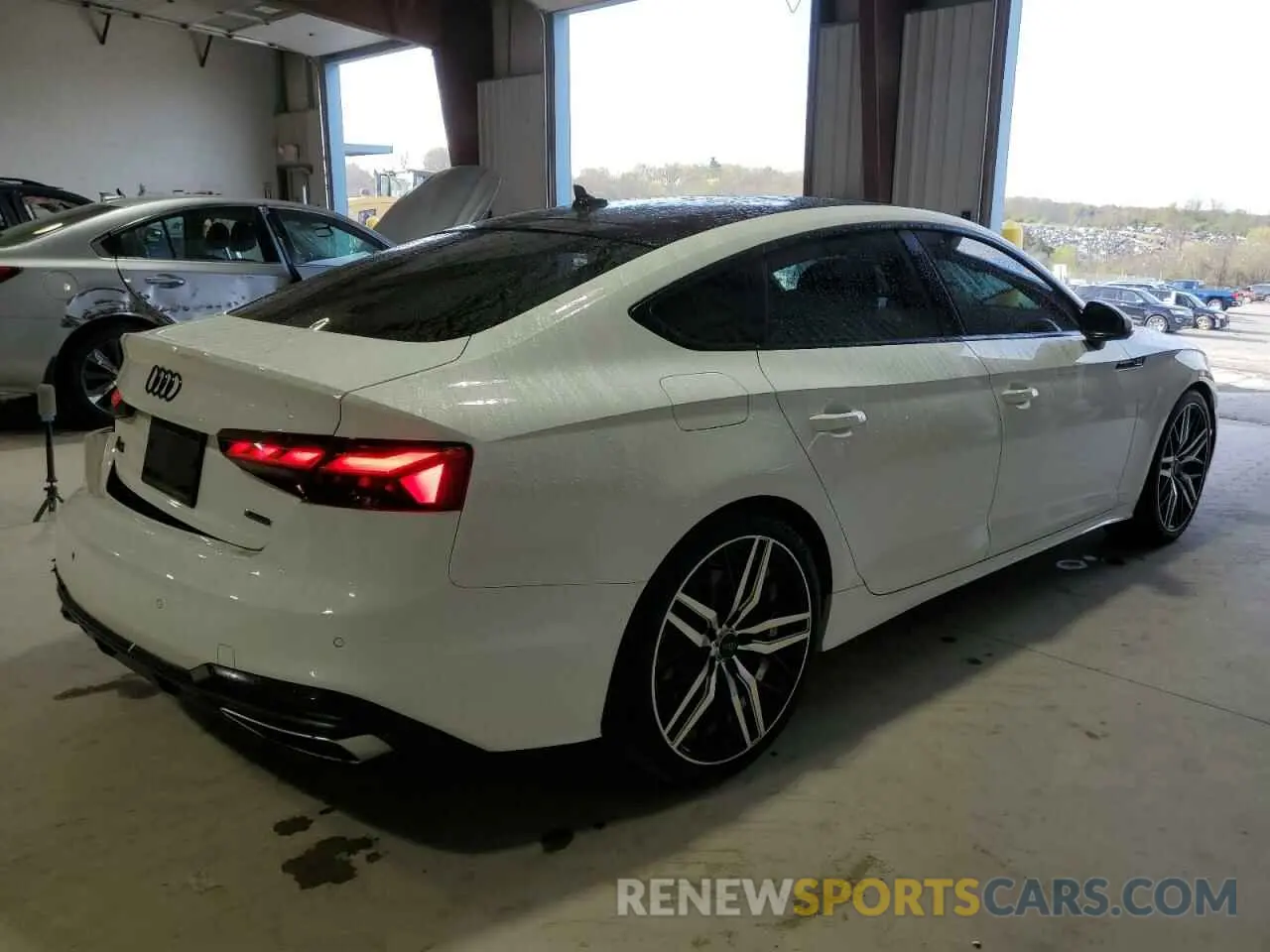 3 Photograph of a damaged car WAUFACF5XMA050168 AUDI A5 2021