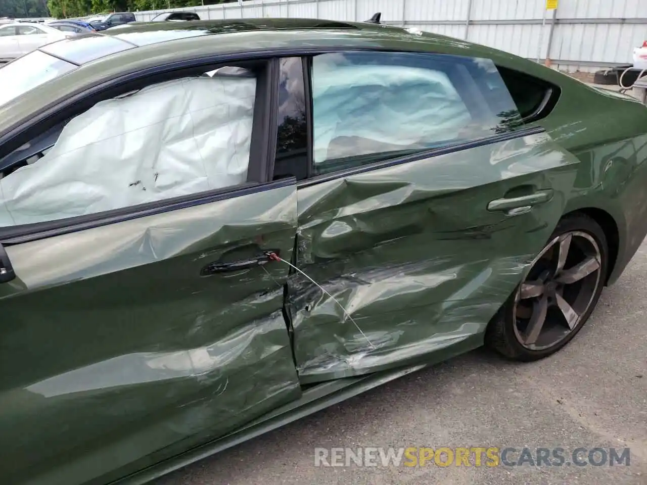 9 Photograph of a damaged car WAUFACF56NA016469 AUDI A5 2022