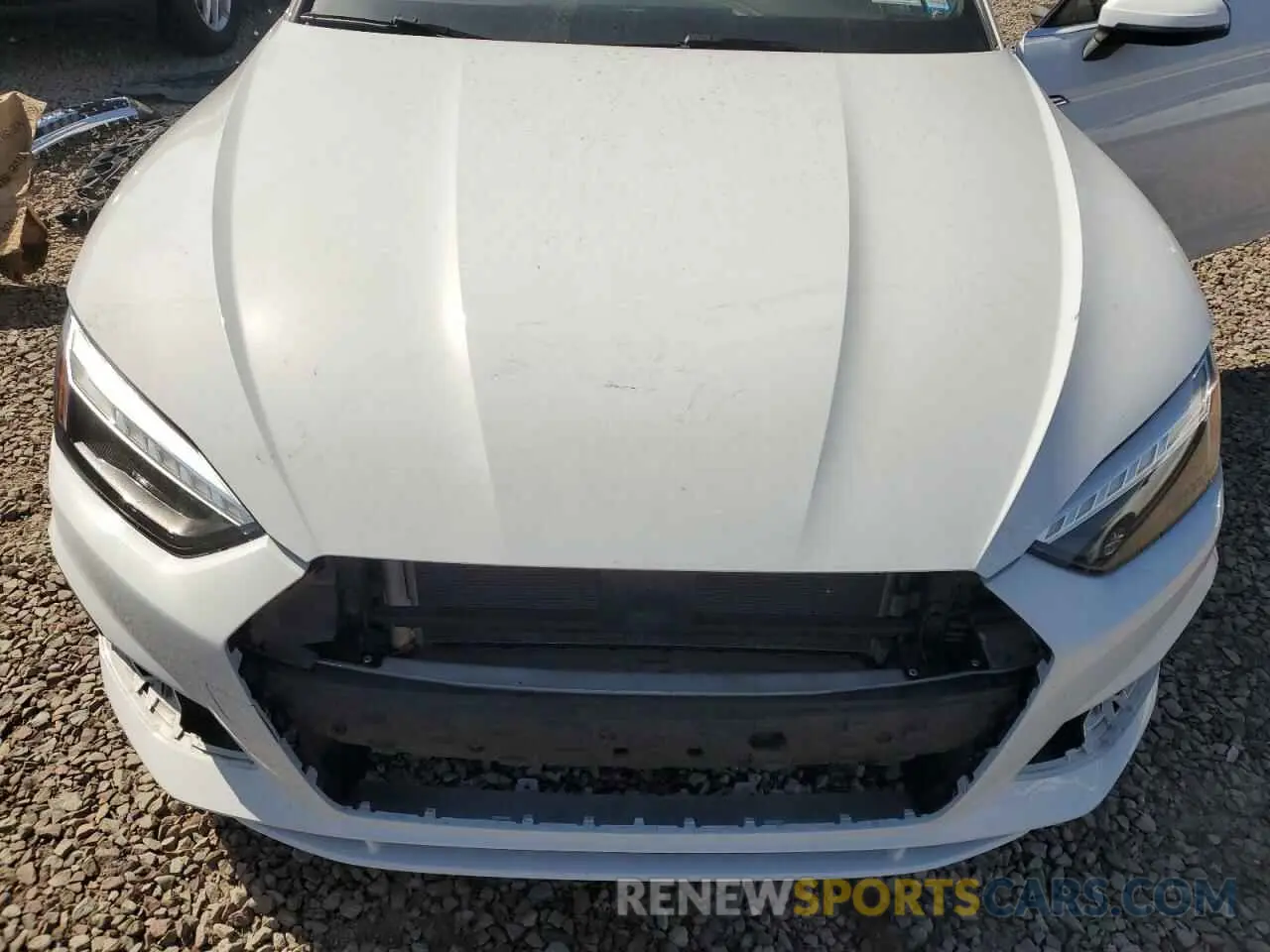 11 Photograph of a damaged car WAUFACF57NA018117 AUDI A5 2022