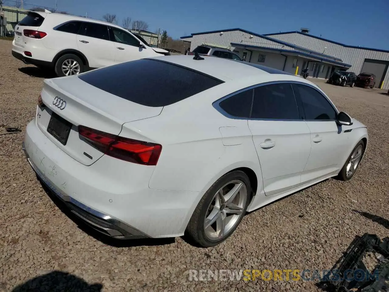3 Photograph of a damaged car WAUFACF57NA018117 AUDI A5 2022