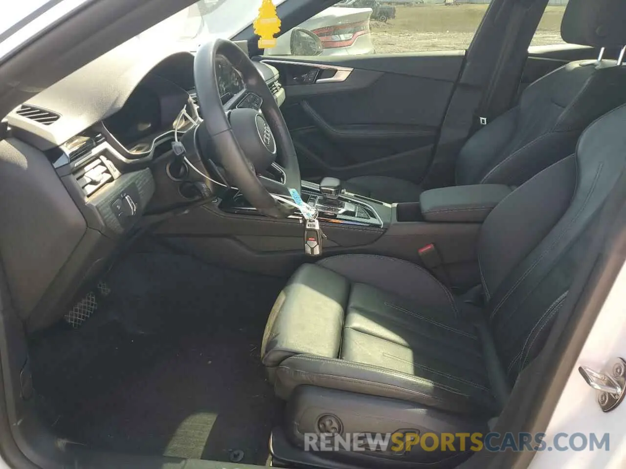 7 Photograph of a damaged car WAUFACF57NA018117 AUDI A5 2022